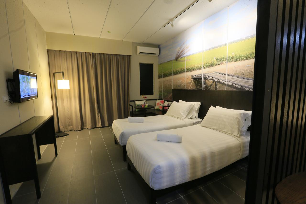VI Boutique Hotel Kuala Selangor Buitenkant foto
